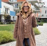 Alisha kabát aranybarna – Hosszított bukléhatású női kabát steppelt betéttel – Innova Fashion